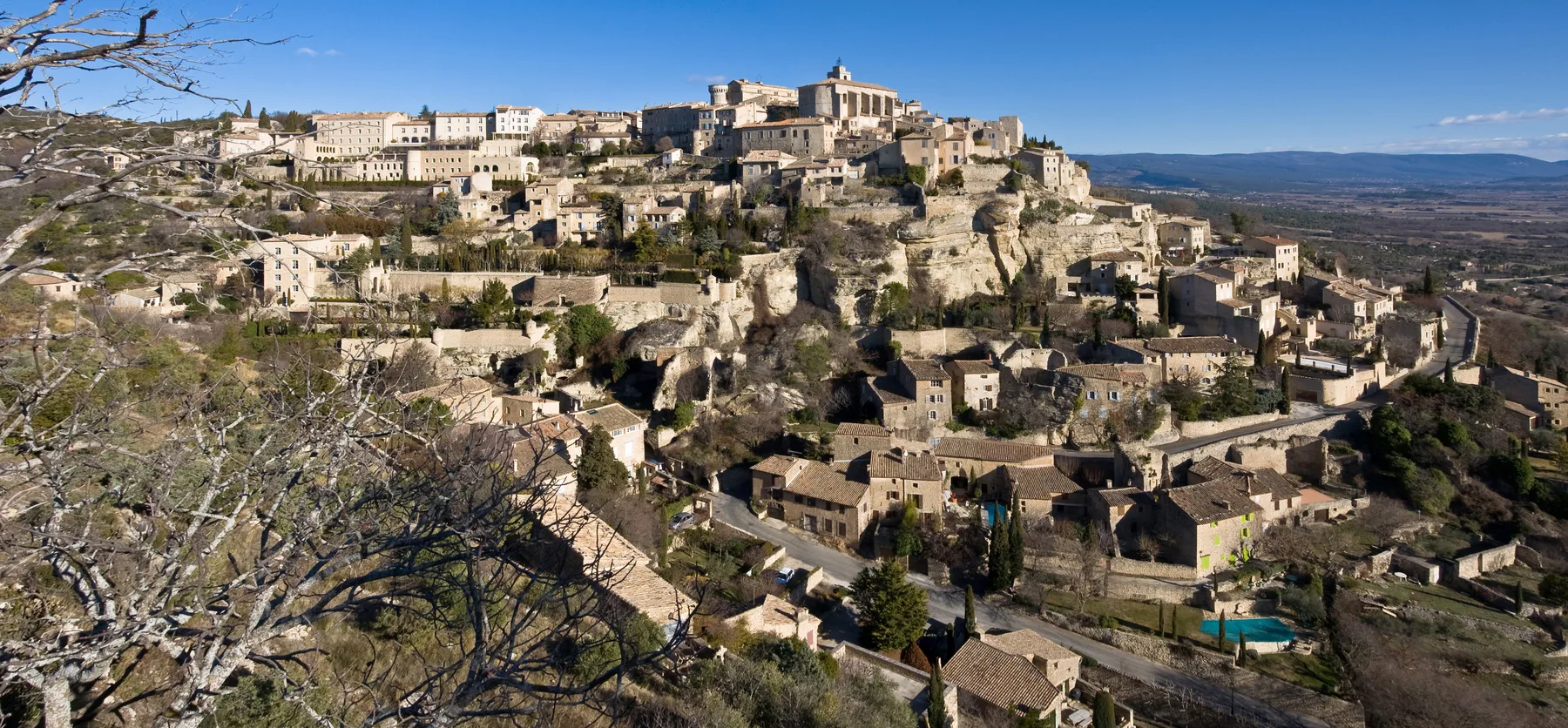 Maisons de pierre du village de Gordes dans le Luberon