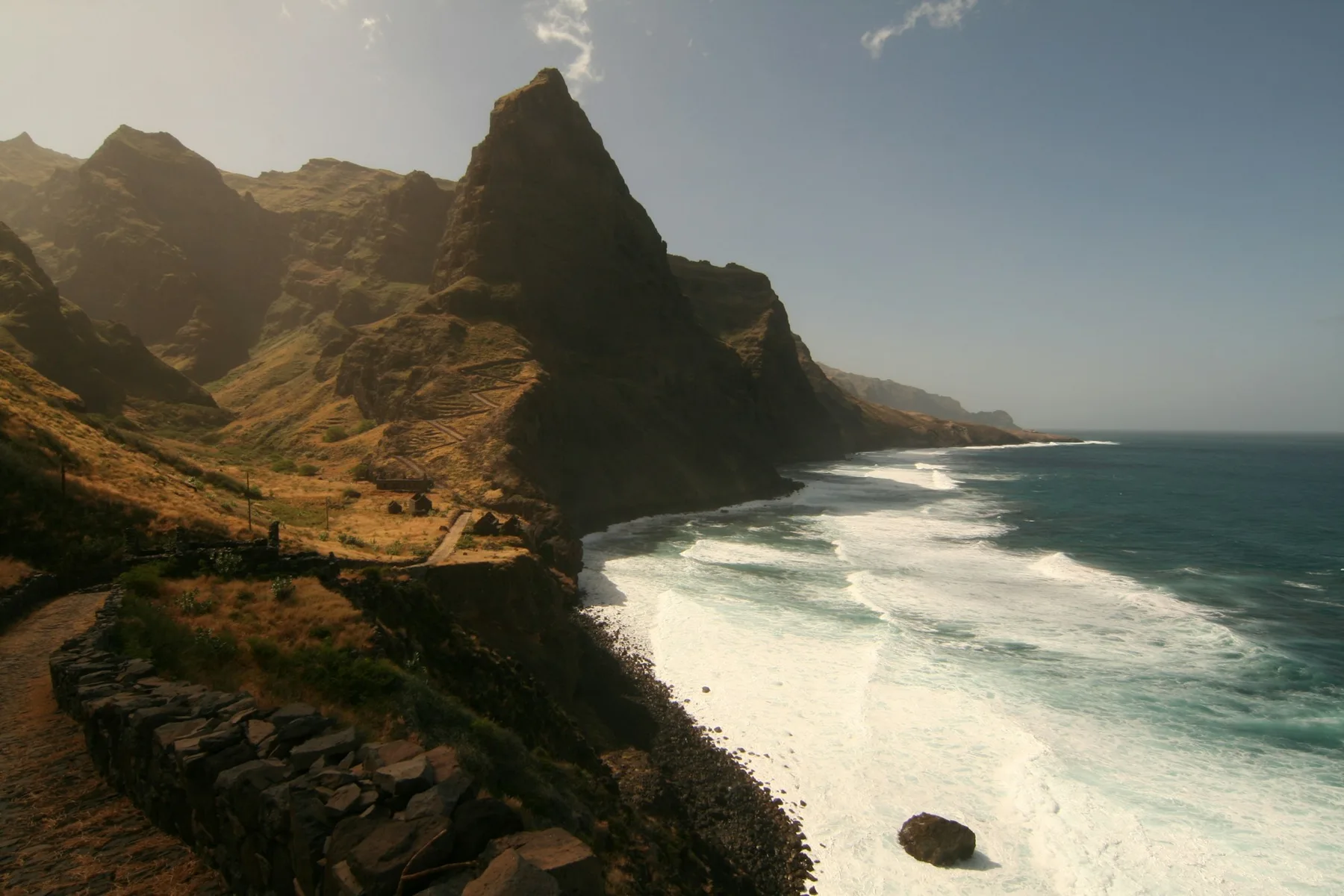 Le littoral de Santo Antão au Cap-Vert