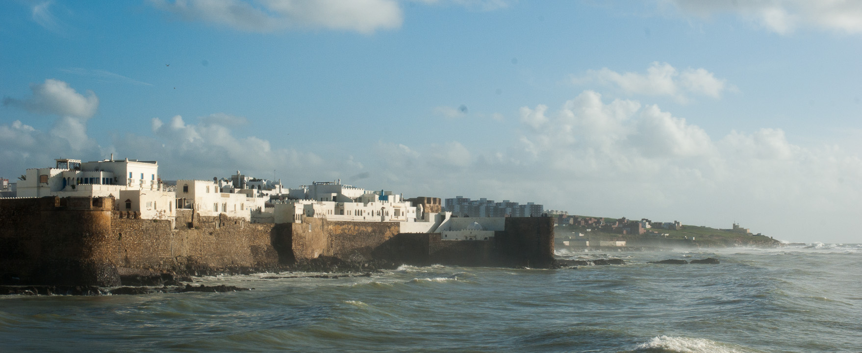 Les remparts d’Asilah face à l’océan Atlantique